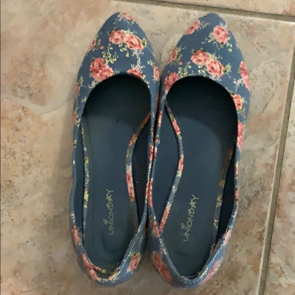 Unionbay kitten heels